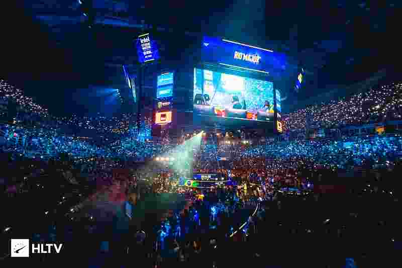 B神采访May皇，ROTK高悟性问出May皇合同到期时间